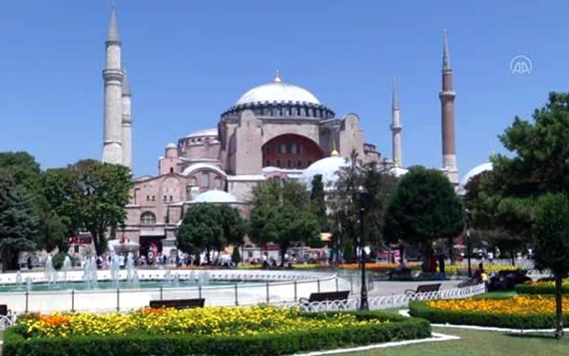 Tam Kapanma: Vatandaş Değil, Turist Olmak Avantajlı!