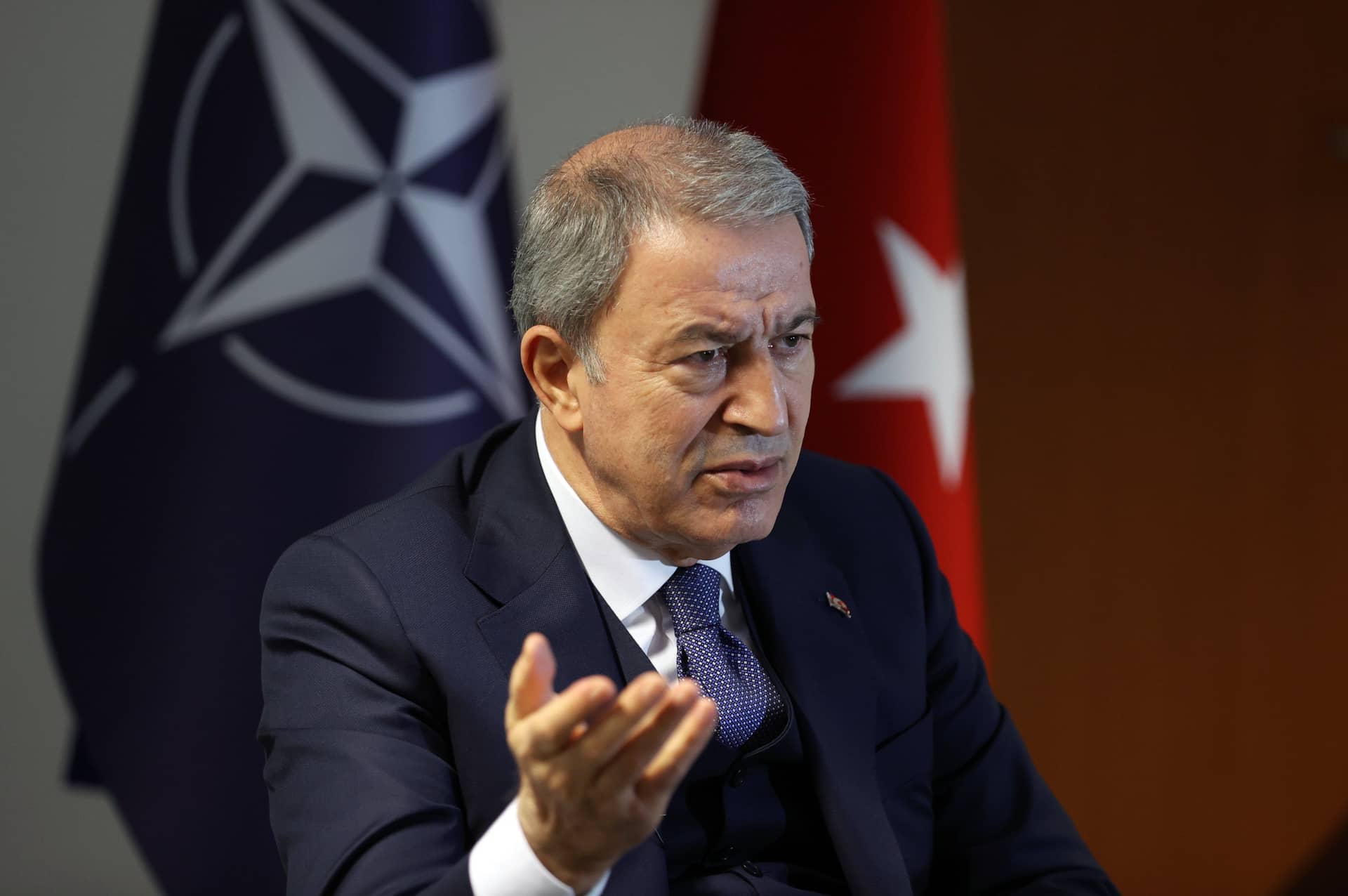 Akar, İsveçli Mevkidaşının Ziyaretini İptal Etti