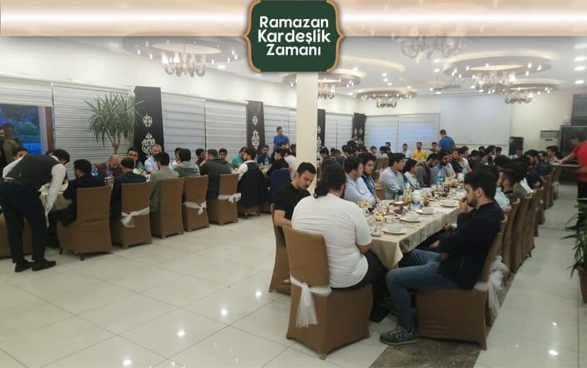 Köklü Değişim 2018 Gençlik Kolları STK İftarı Gerçekleştirildi