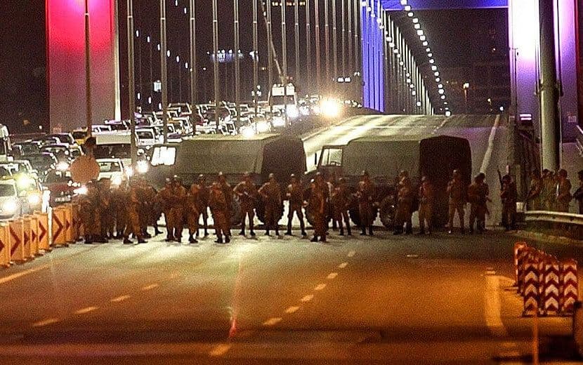 Darbe Gecesi Köprüdeki Erler