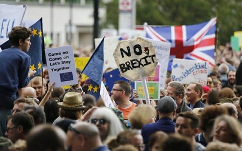 İngiliz Parlamentosu Brexit Anlaşmasını Reddetti