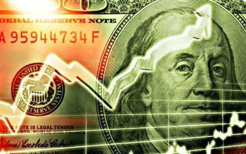 Vatandaş Birikimlerini Dolara Yatırıyor