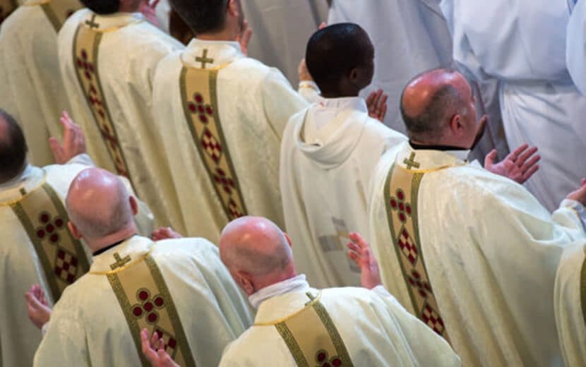 İstismar Skandalına Karışan ‘Üst Düzey Kardinal’ İstifa Etti