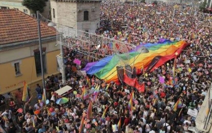 Eşcinsellerin “Demokrasi Şöleni”