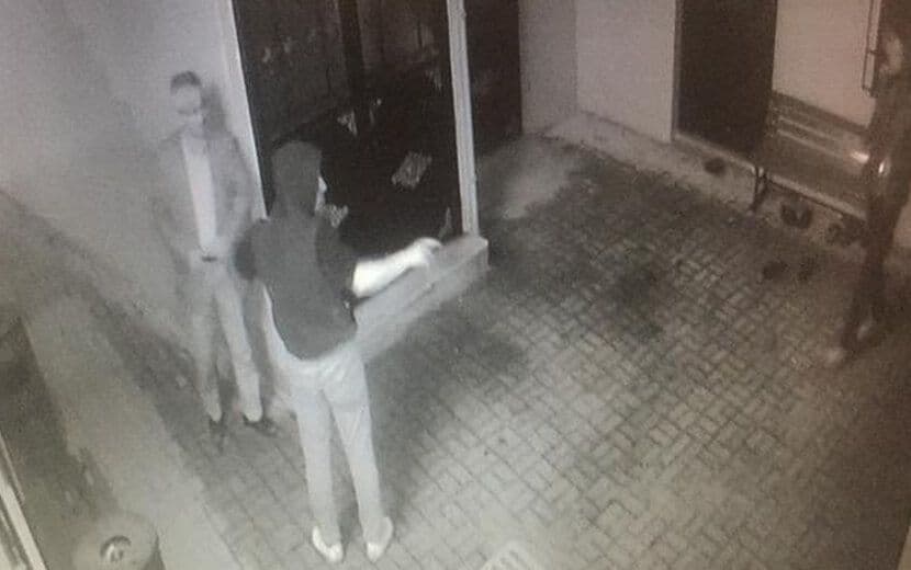 Caminin Sadaka Kutusu Çalındı