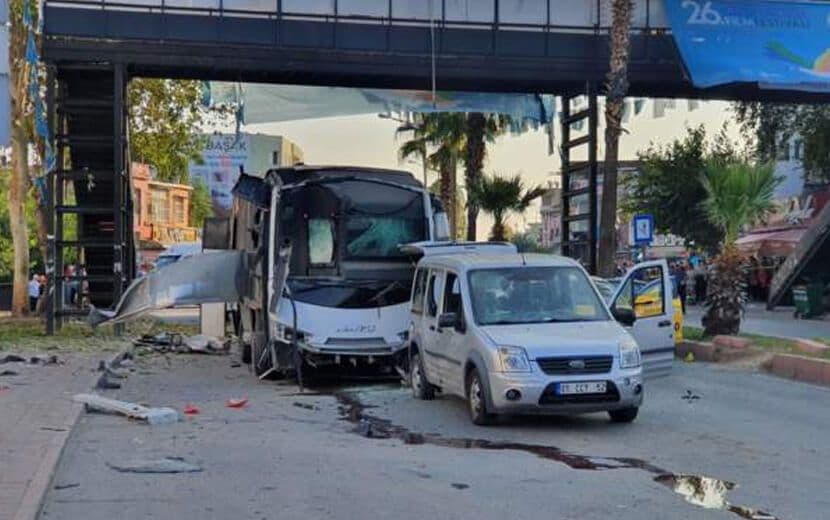 Adana’da Polise Bombalı Saldırı