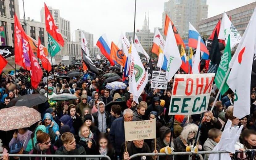 Putin’e Karşı ‘20 Bin Kişilik’ Protesto!