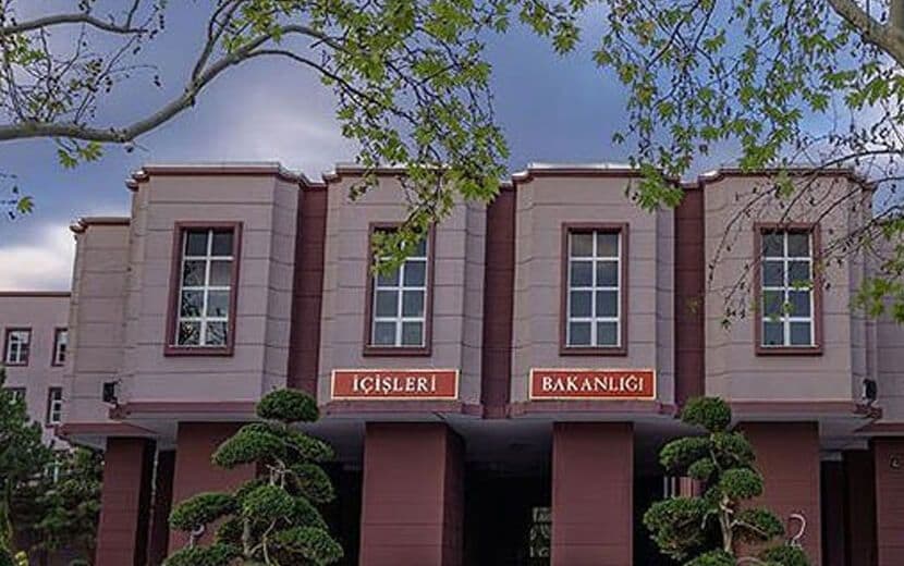 4 Belediye Başkanı Görevden Alındı