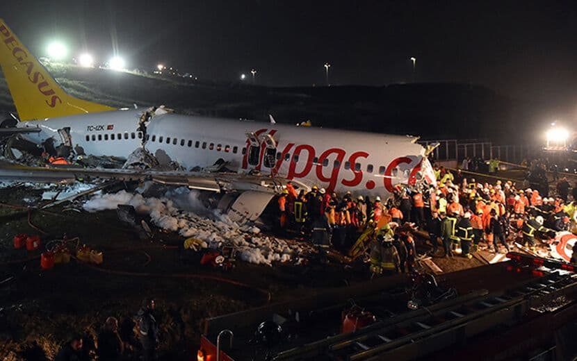 İstanbul’da Pistten Çıkan Uçakta 3 Kişi Öldü