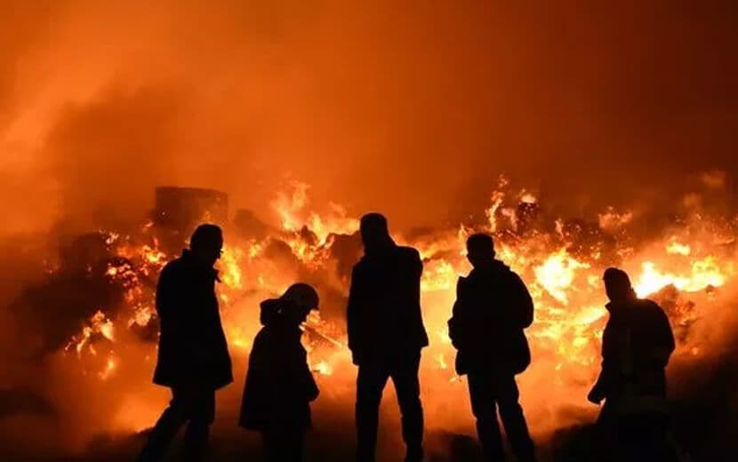 Pamuk Fabrikasındaki Yangın İkinci Gününde
