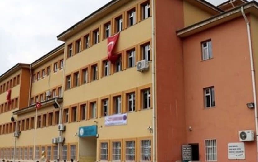 Suriyeli Kız Çocuğuna Okulda Cinsel Taciz