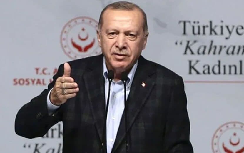 “Ey Yunanistan Kapılarını Aç”