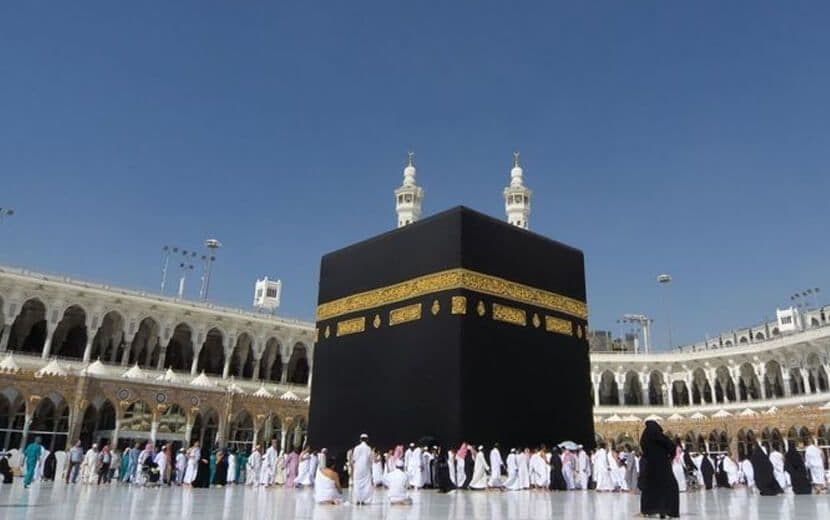 Kâbe ve Mescid-i Nebevi’de Cemaatle Namaz Durduruldu!