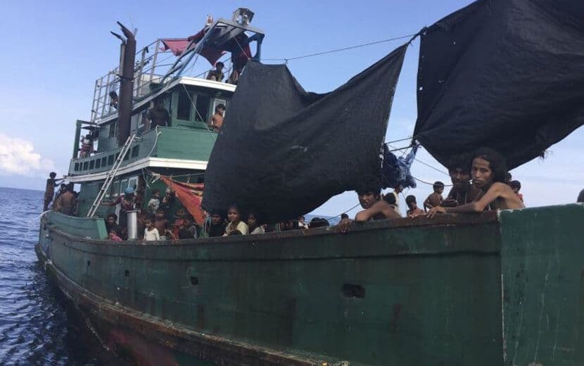 Arakanlı Müslümanlar Aylardır Denizde Mahsur!