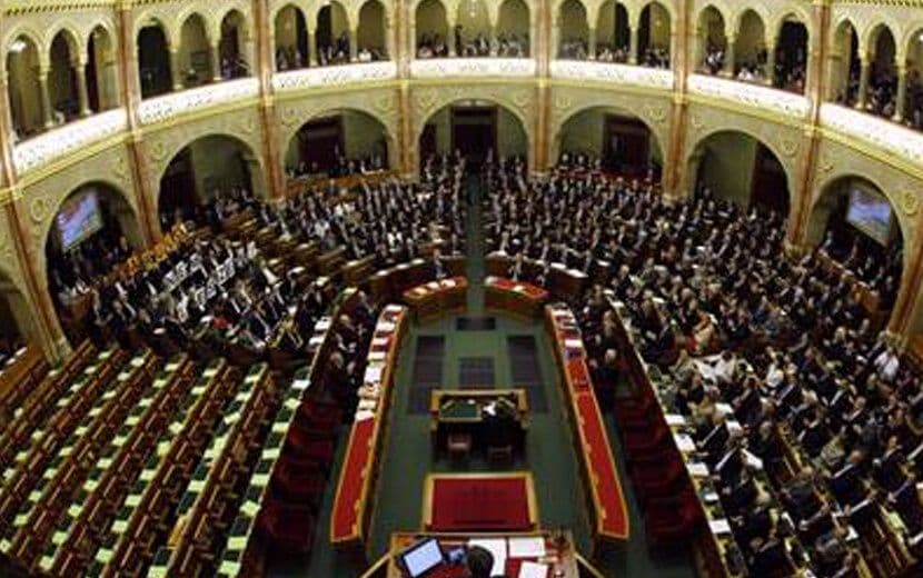 Macaristan’dan Eşcinsel Sapkınlığa Önlem