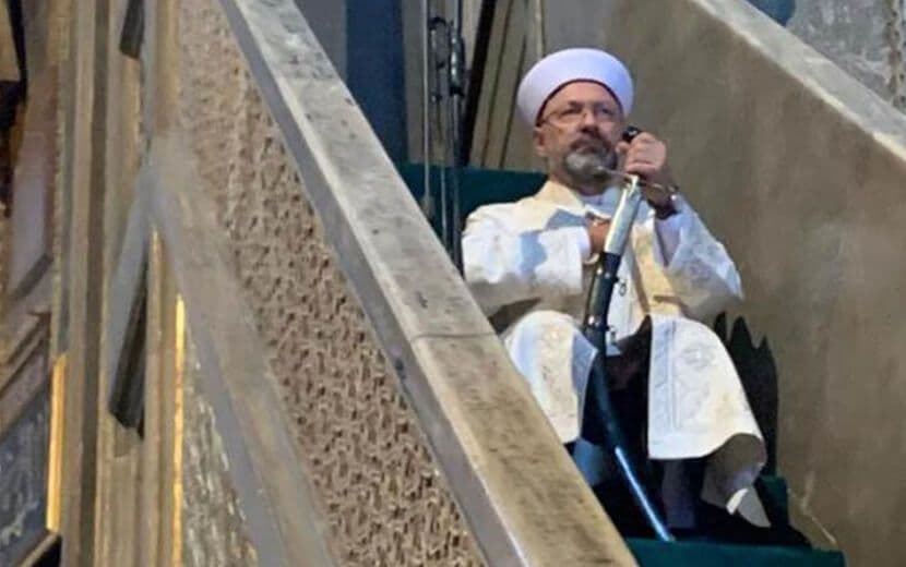 Peygambere Hakaret Edilirken Cuma Hutbesinin Konusu ’Temizlik’