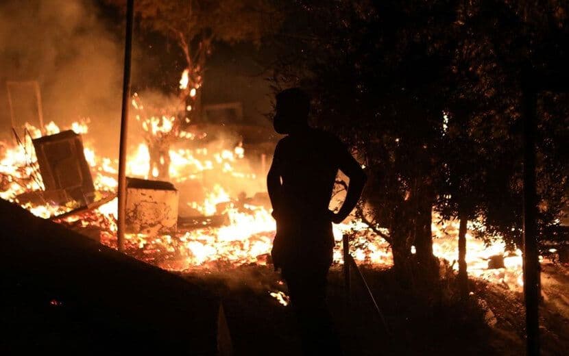 Midilli “Mülteci Kampında” Yangın!