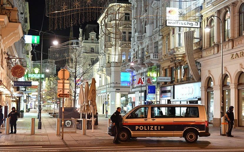 Viyana’da 6 ayrı Noktada Silahlı Saldırı