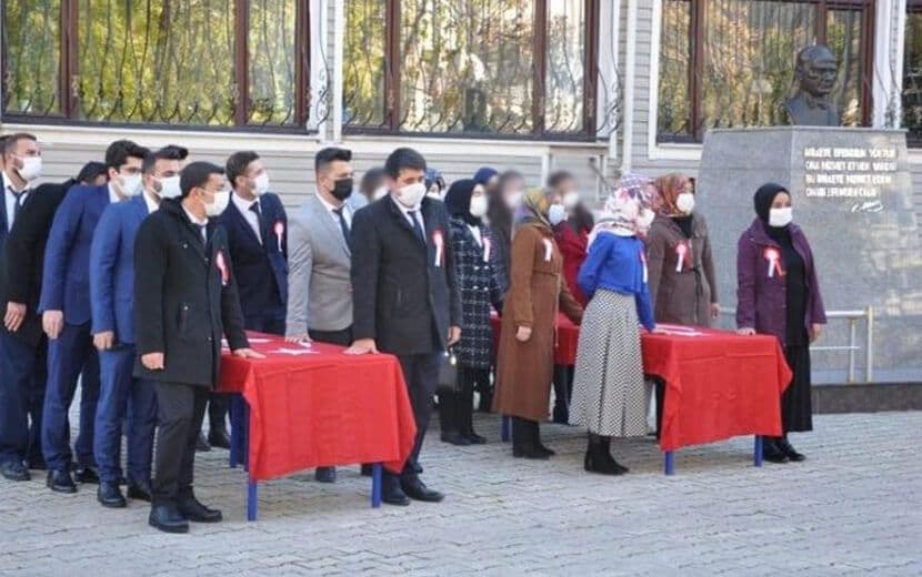 Kemalist Yemin Yetmedi Bir de Dizilişi Eleştirdiler