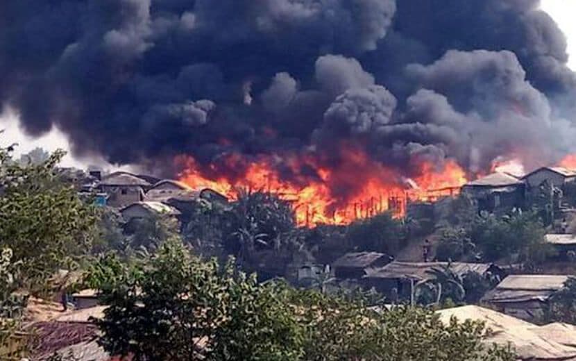 Arakanlı Müslümanların Kaldığı Kampta Büyük Yangın: 15 Ölü