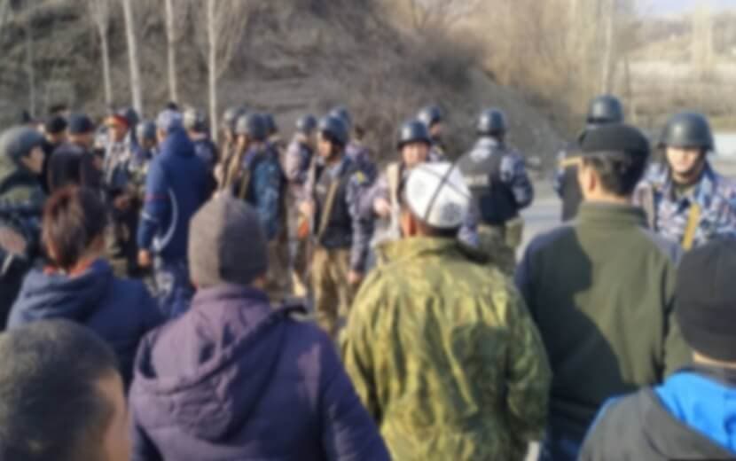 Tacikistan Kırgızistan Sınırında Çatışma