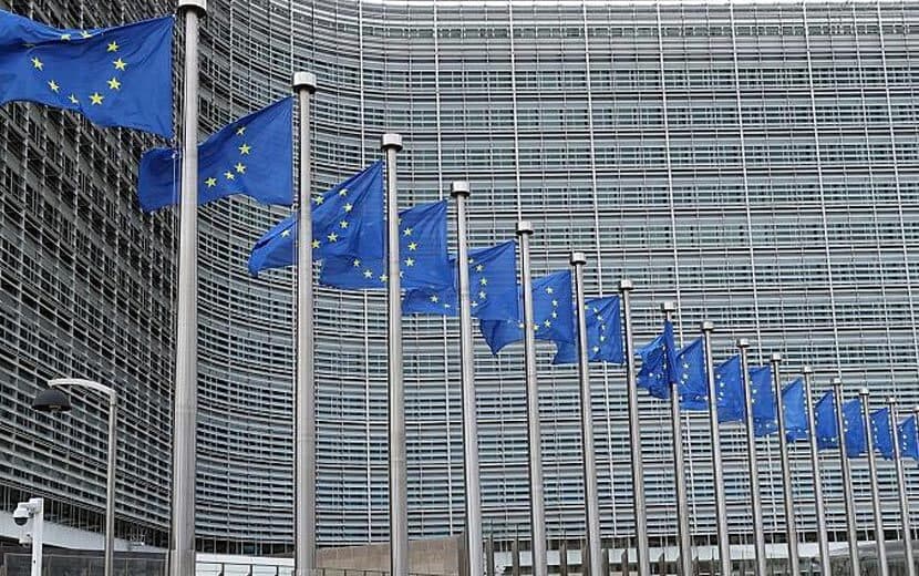 AB’den Fransa’ya Tam Destek