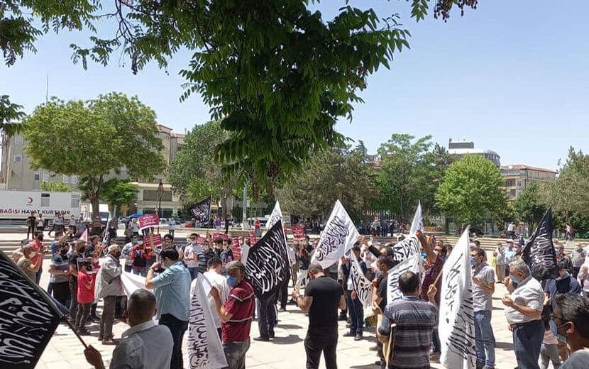 AKSARAY’DA ŞEHİTLER İÇİN GIYABİ CENAZE NAMAZI VE YAHUDİ VARLIĞINI TEL’İN