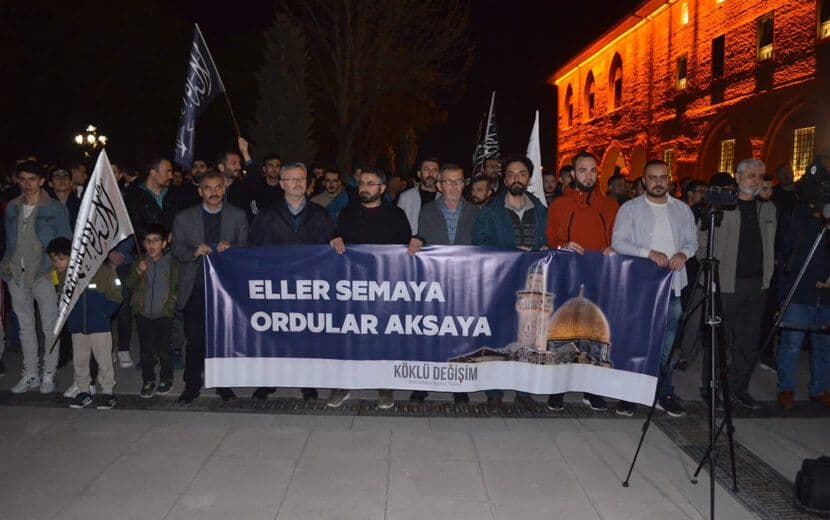 Yöneticilerin El Sıkıştığı “İsrail” Ankara’da Telin Edildi