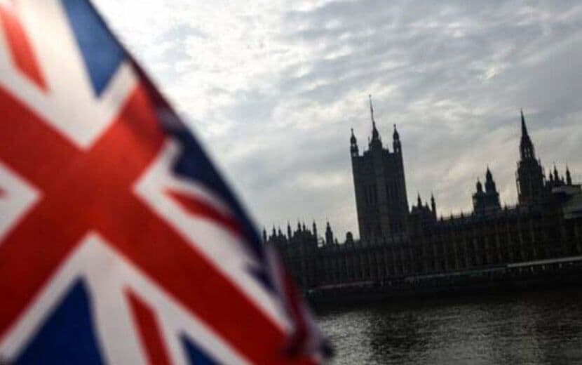 İngiltere’de Başbakanlık Koltuğuna Liz Truss Oturdu