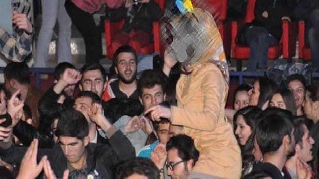 “Dindar Nesil” Omuzlarda!