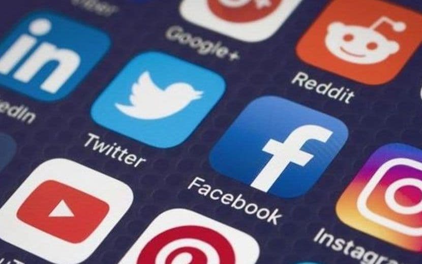 'Dezenformasyon Yasası' Yürürlüğe Girdi