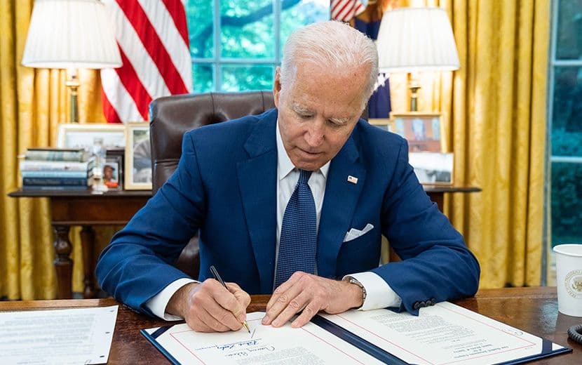 Laik Demokrasinin Lokomotifi ABD’den, Eşcinsel Evliliğe Koruma