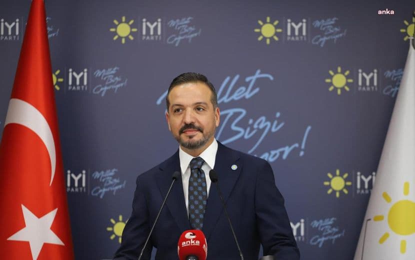 İYİ Parti’den AKP’nin Başörtüsüne Yönelik Anayasa Teklifine Yeşil Işık