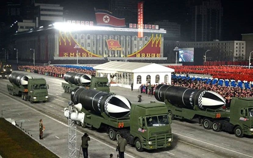 Pasifik'te Sular Soğumuyor: Kuzey Kore, Kıtalararası Füze Fırlattı