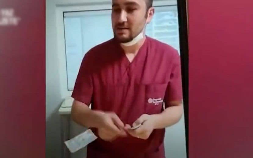 Sağlık Çalışanlarının Hastayla Alay Ettiği Hastanenin Faaliyetleri Durduruldu 