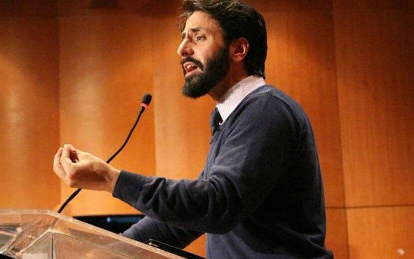 Bir Yahudi Kuyuya Taş Attı