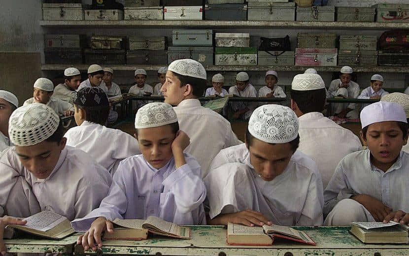 Pakistan’da Medreselere Devlet Denetimli “Laik Eğitim Modeli”