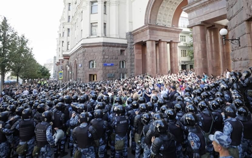 Putin Muhalefete Karşı Zorbalaştı