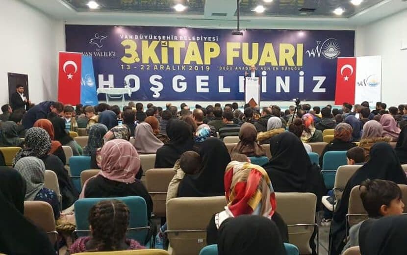 Van Kitap Fuarı’ndaki Son Hafta Etkinliklerine Yoğun İlgi