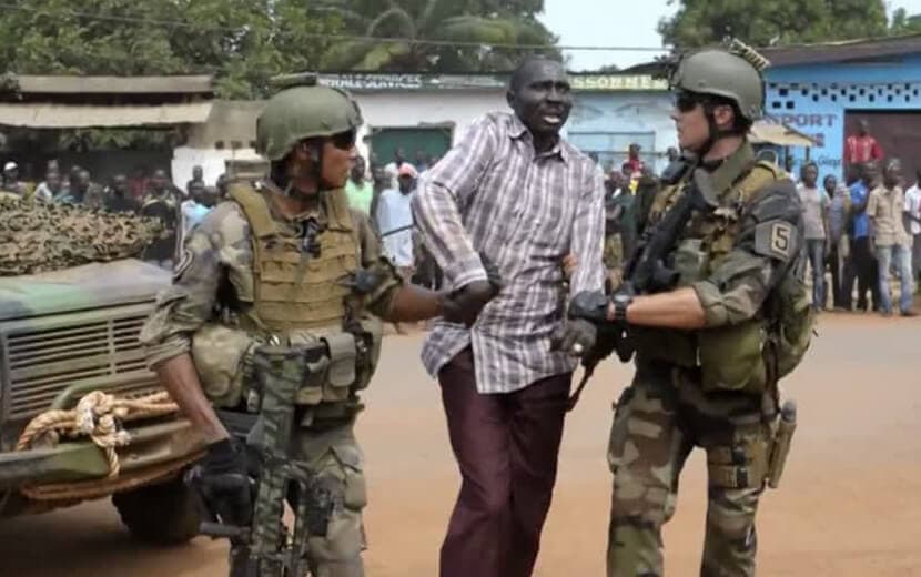 Sömürgeci Fransa Aşıları Afrika’da Deneyebilir