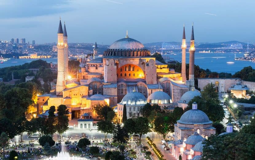 İstanbul Bizim, Ayasofya Esir!