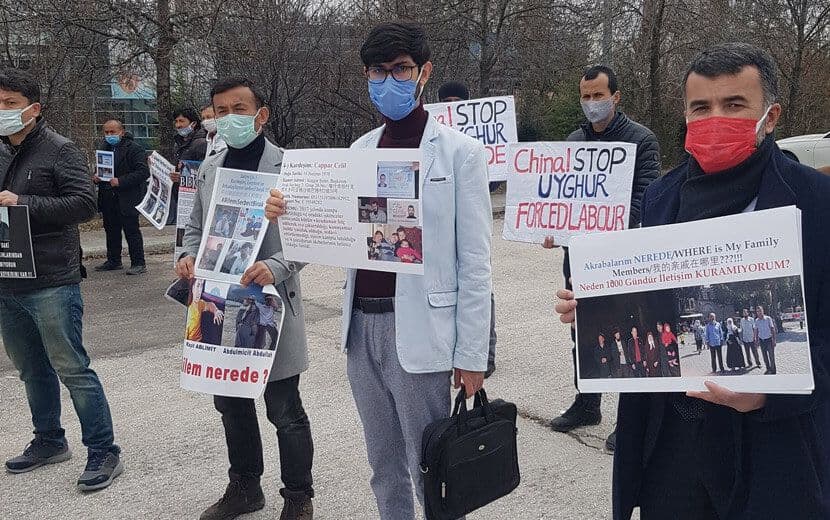 Çin Elçiliği Önündeki Eyleme Polis “Kabak Tadı Verdi!” Diyerek Müdahale Etti