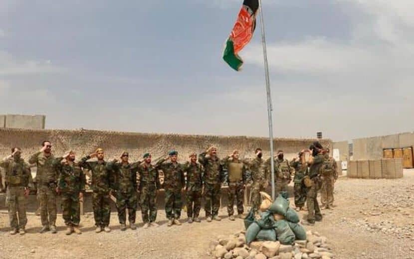 Taliban İle Savaşan Kabil Yönetimi Askerleri Tacikistan’a Kaçıyor