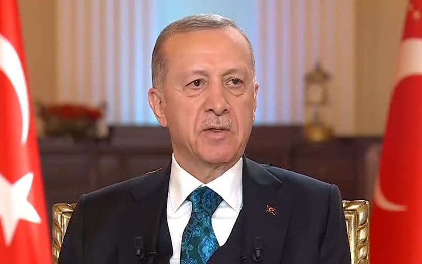 Akşener’in “Boş Araziye Temel Attılar” Çıkışına Yanıt: “Beni Kendinle Uğraştırma”