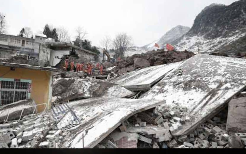 Çin-Kırgızistan Sınırında 7,1 Büyüklüğündeki Deprem Doğu Türkistan’ı Vurdu