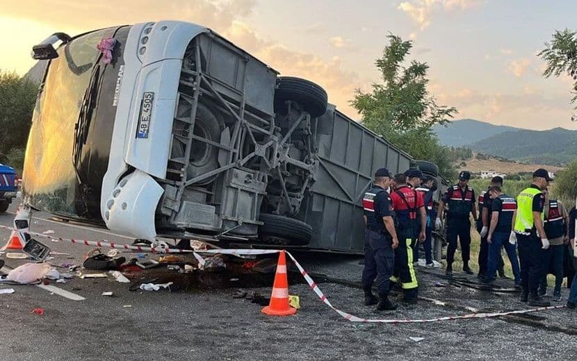 Denizli’deki Trafik Kazasında 6 Kişi Hayatını Kaybetti