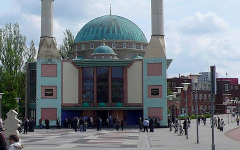 Hollanda’da Müslümanların Fişlendiği Ortaya Çıktı