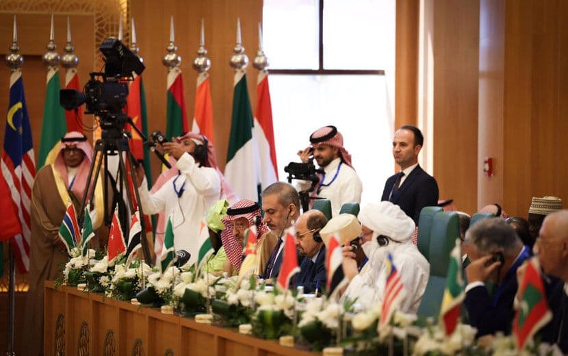 İran ve İİT, Halen ‘İsrail’e Verilecek Tepkiyi Konuşuyor