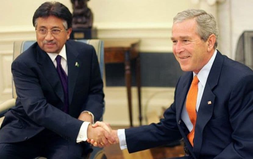 Pakistan Eski Cumhurbaşkanı Pervez Müşerref, Hayatını Kaybetti